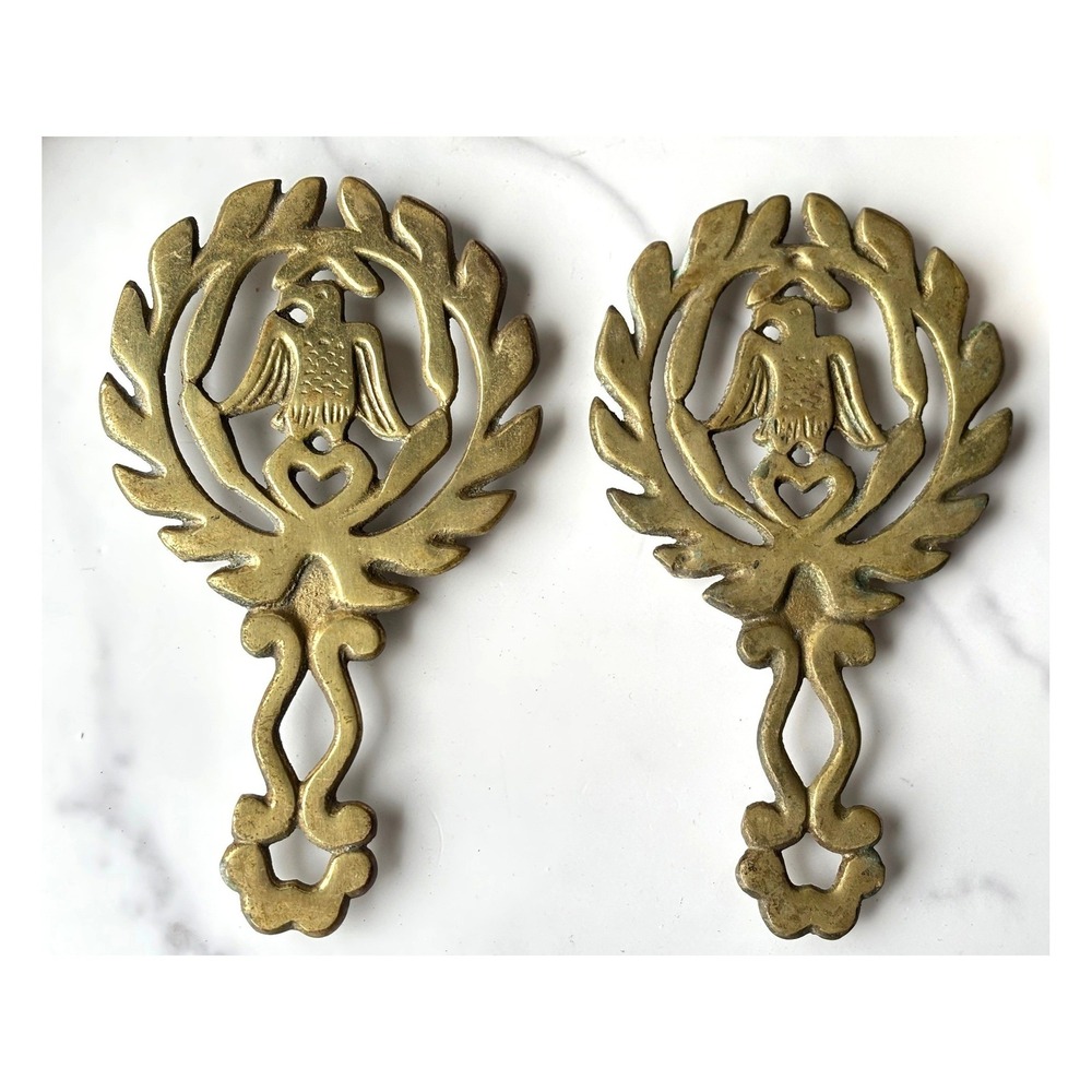 Vintage Brass Eagle Wreath Trivet Set of 2 Made in Japan Heart Detail 7"